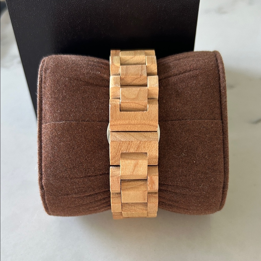 Women's Wooden Watch - Picture 2 of 7
